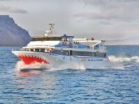 Ferry de Lanzarote a La Graciosa