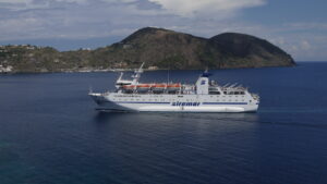 Ferry de Alicudi a Vulcano